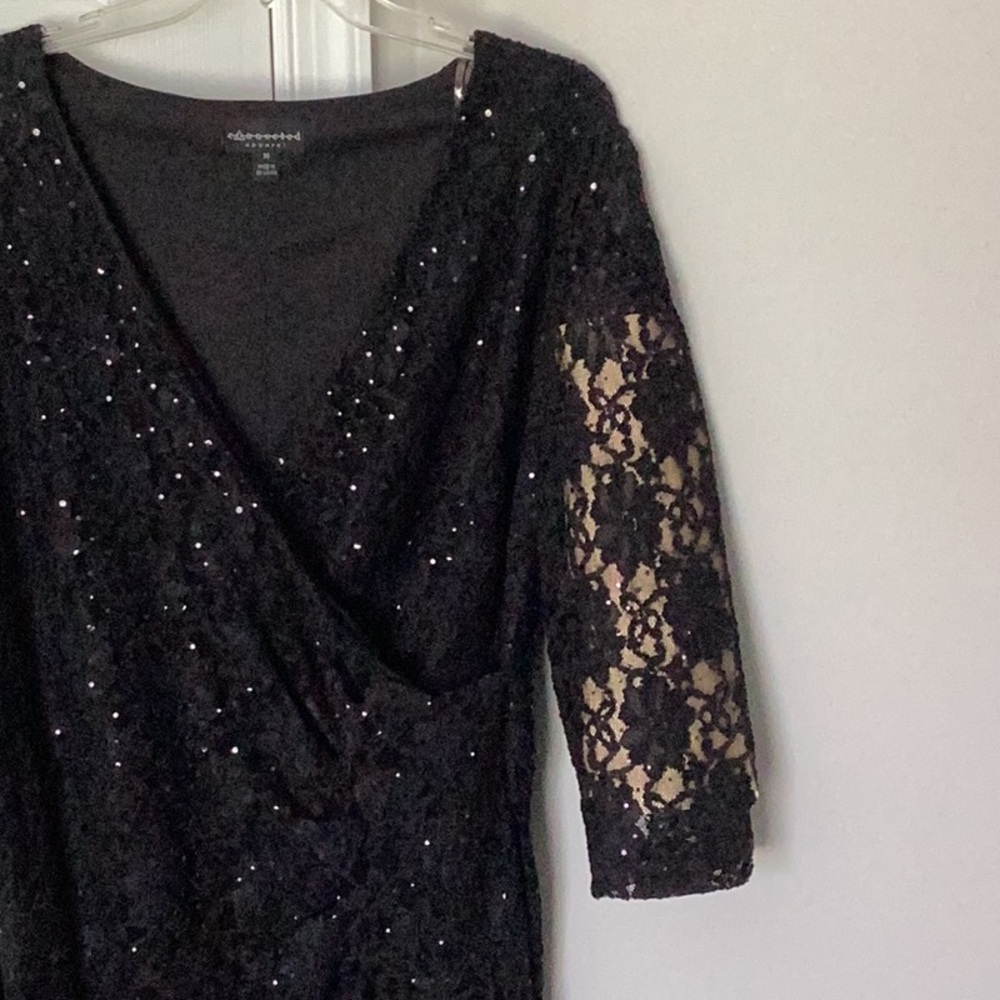 Connected apparel Black Sequin and lace V-Neck 3/4 length sleeve gown.